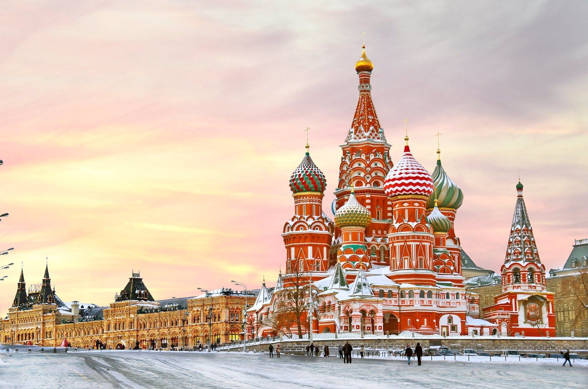 Thủ đô Moscow, nước Nga là trung tâm của sự phục hưng văn hóa với các trung tâm thiết kế hiện đại, các quán bar và nhà hàng sang trọng
