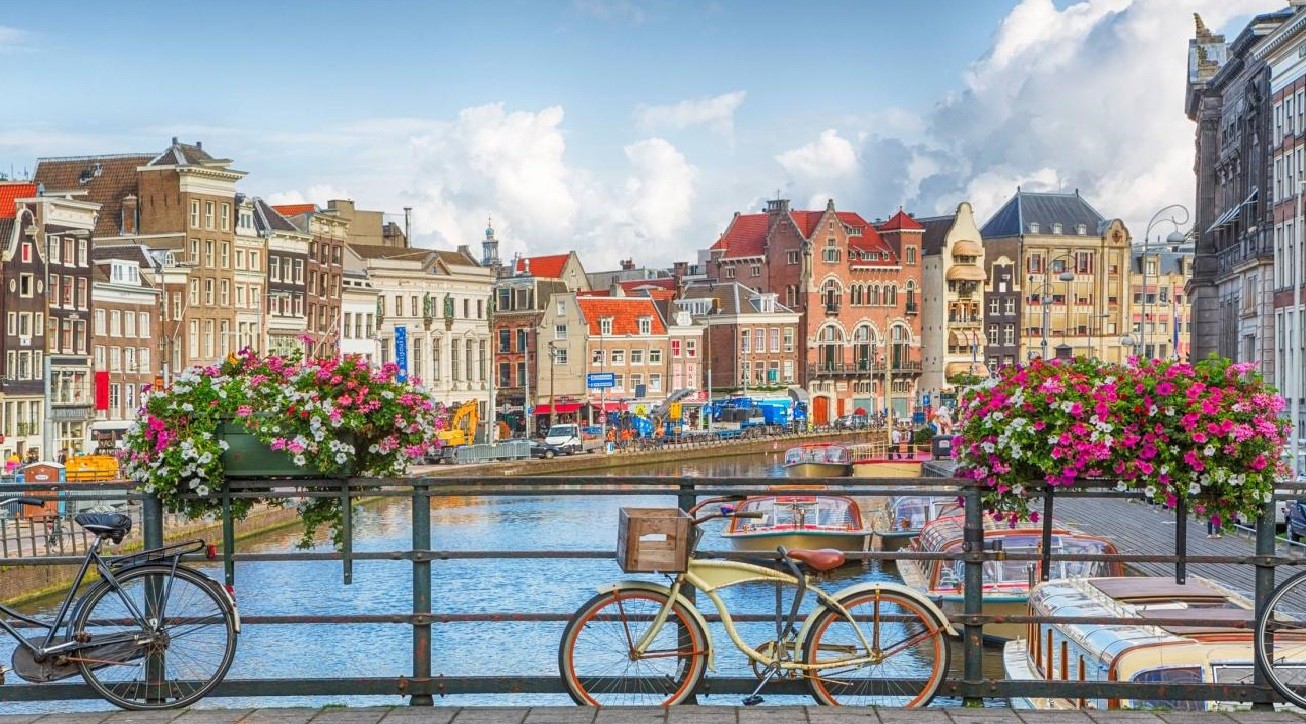 Thủ đô Amsterdam, nước Hà Lan đẹp thơ mộng