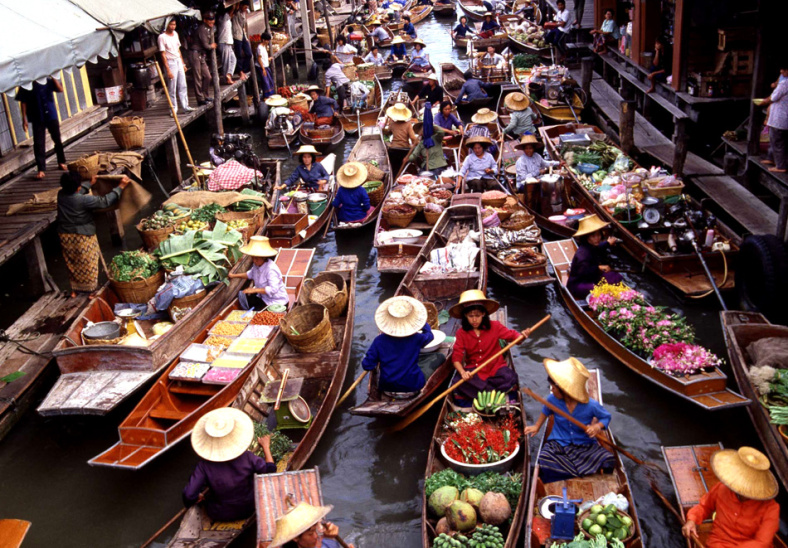 chợ nổi nhân tạo lớn nhất của Thái Lan