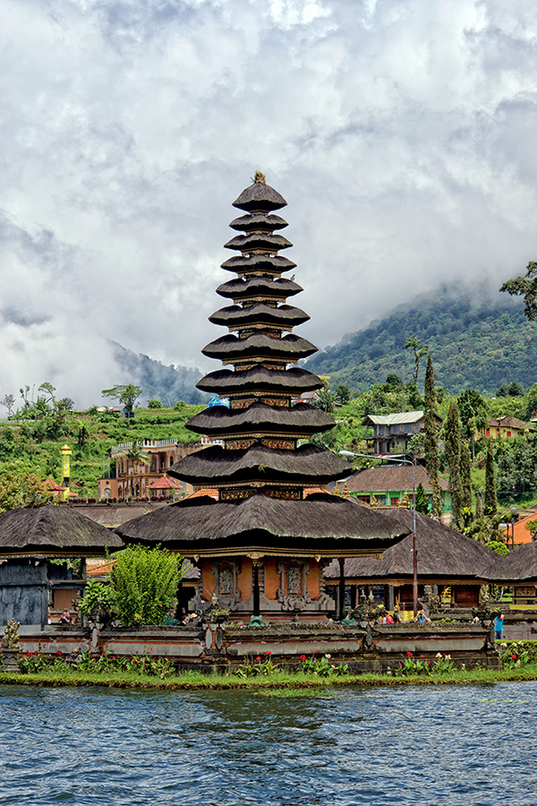 Đền Ulun Danu Bratan, Indonesia